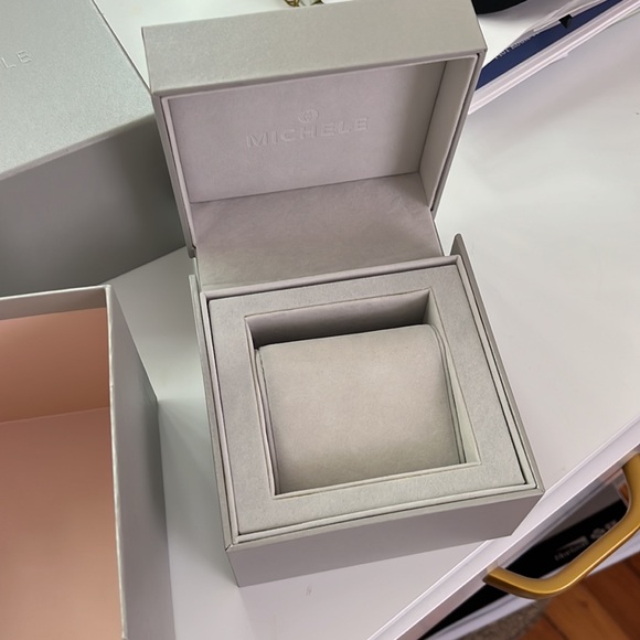 Watch Box - Picture 2 of 2